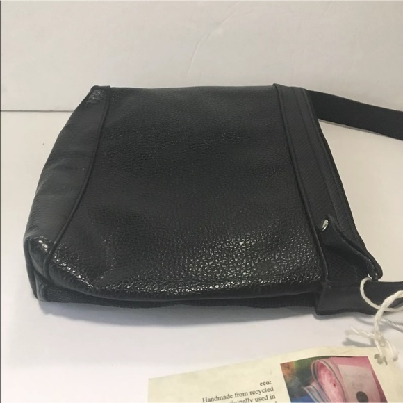 Smateria Five Black Small Shoulder Fair Trade V1 - Picture 4 of 7